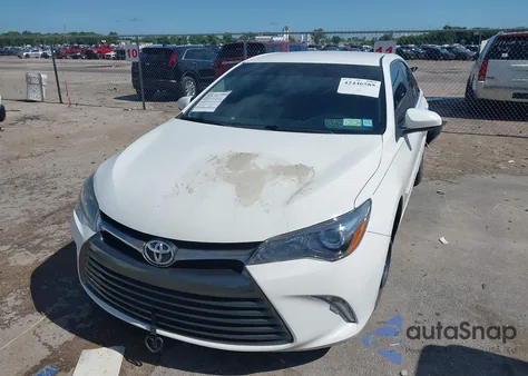 2017 Toyota Camry Se z USA, uszkodzony, nr VIN 4T1BF1FK5HU641506